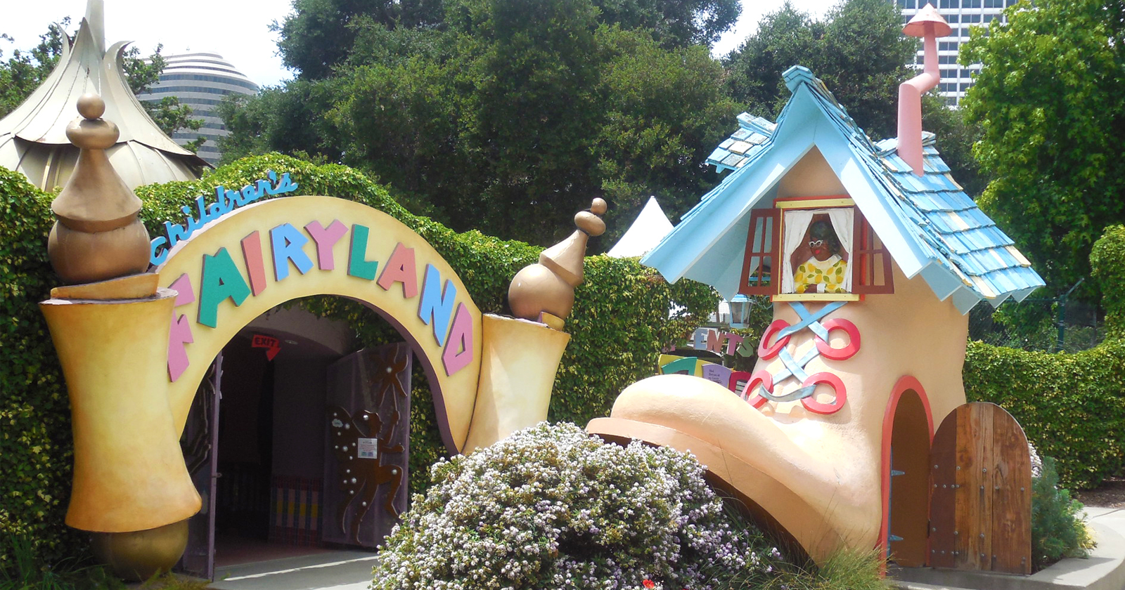 Oakland Children's Fairyland logo